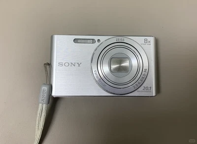 Sony Cyber-Shot DSC-W830 20.1MP 8x zoom Digital Camera English Silver - Tested - Image 1 of 4