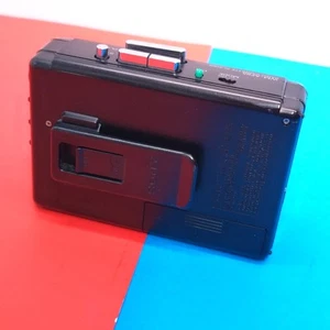 Sony Walkman WM-AF65 cassette tape player walkman FM radio for parts/repair/prop - Picture 1 of 8