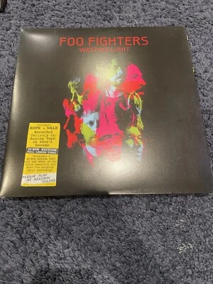 FOO FIGHTERS - WASTING LIGHT 2011 US Original 2x LP Vinyl ( Hype Sticker ) - Image 1 of 4