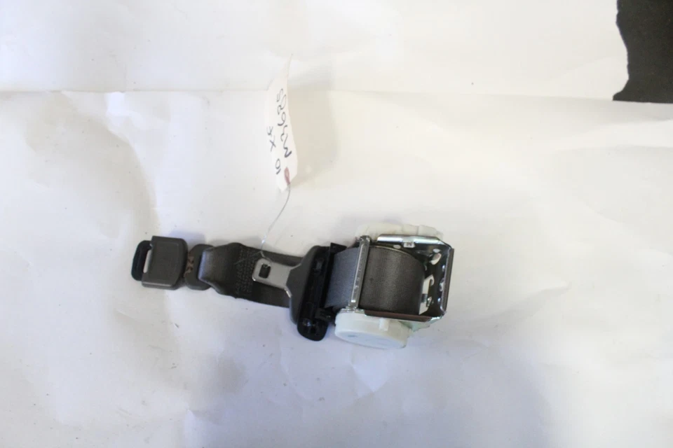 2010 JAGUAR XF 5.0 REAR CENTER SEAT BELT M3685 - Изображение 1 из 4