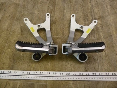 1993 铃木 GSXR1100 W S794-1) 左右前脚钉套装带支架 — 第 1/4 张图片