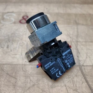 Siemens 3SB3601-0BA11 Black Non-Illuminated Extended Head Momentary Pushbutton - Picture 1 of 4