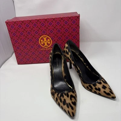 Tory Burch 双 T 扣豹纹泵 8.5 零售 $325 印花小牛毛 — 第 1/4 张图片