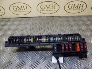 Caja de fusibles interior/bajo tablero BMW SERIE 5 E60 3.0 diésel 2003-2010Z - Imagen 1 de 6