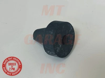 Toyota MR2 Spyder 2000-2005 condensador delantero CA bujes inferiores conos aisladores 1x Foto 1 de 3