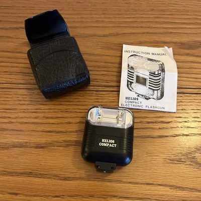Vintage Helios Compact Electronic Flash Gun - Image 1 of 4