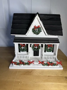 Haus Basar Ferienhaus Vogelhaus mit LEDs Top Zustand - Bild 1 von 9