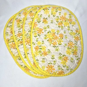 VTG Quilted Oval Placemats 4 Yellow w Flowers Brady Bunch Retro Reversible - Picture 1 of 13