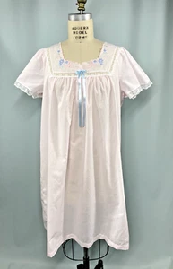 Vintage Nightgown SIZE MEDIUM pink flower embroidered short sleeve CAROLE 80s - Picture 1 of 10