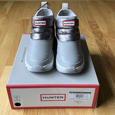 Hunter 金属防水隔热踝靴银色/灰色女式 7 码 — 第 1/4 张图片
