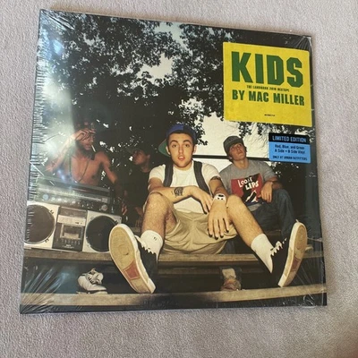Mac Miller KIDS Red Blue & Green Swirled Colored Vinyl 2LP Urban Outfitters UO Foto 1 de 4