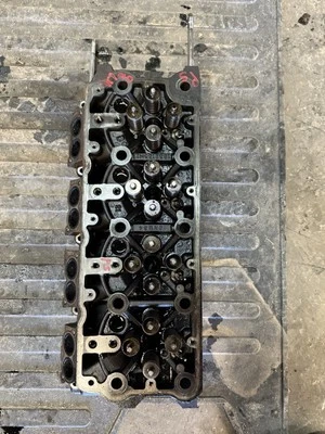 08-10 Ford F250 F350 Cylinder Head  Powerstroke 6.4l Diesel Pre Owned RH - Image 1 of 4