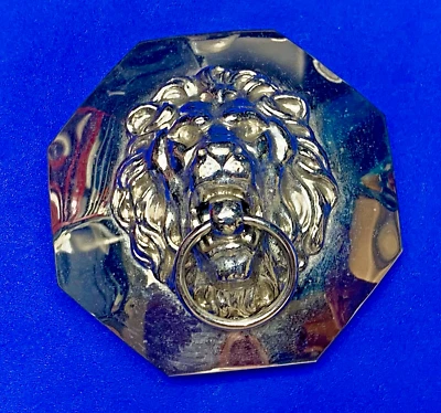 Golpeador de puerta con cabeza de tigre de león estilo reflectante color plata doble barra hebilla de cinturón Foto 1 de 4