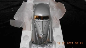 Danbury Mint 1933 Pierce Silver Arrow 1:24 Scale Diecast w/ Box & Title MINT - Picture 1 of 12
