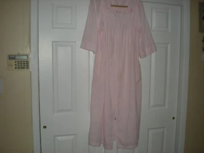 Bata Seersucker Miss Elaine con cremallera frontal - talla mediana Foto 1 de 4