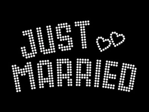 Diamonte Hotfix Wedding Transfer Rhinestones motif "Just Married" +hearts-Style4 - Picture 1 of 1