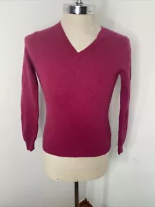 Tahari Womens Cashmere Sweater Pink Size M Pull over V Neck long Sleeves Fushcia - Picture 1 of 5