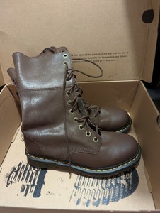 Las mejores ofertas en Plano (menos de 1 Dr. Martens en) Brown Botas para  Mujeres | eBay