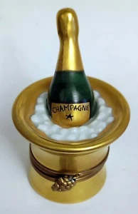 BOITE A PILULES SEAU CHAMPAGNE PORCELAINE LIMOGES DECORATEUR GLORIETTE MAJOLICA - Picture 1 of 5
