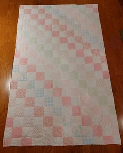 Handmade Machine quilted quilt Pink Green White In Color 74 X 47 Inches - Picture 1 of 4