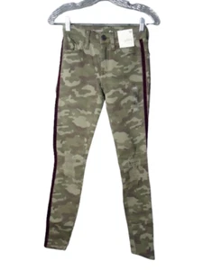 SO Brand Juniors size 1 Green Camo Low Rise Fitted Distressed Stretch Jeggings - Picture 1 of 9