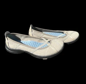 Clarks Größe 8,5 W Slipper Vietnam ultimativer Komfortschuh hellbraun gekreuzter Riemen gebraucht, in einwandfreiem Zustand - Bild 1 von 16
