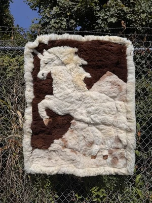 Alfombra artística de piel 100 % ALPACA decoración de pared hecha a mano piel temática de unicornio RARA SHOWSTOPPER Foto 1 de 4