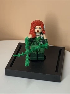 LEGO DC Poison Ivy Stoff Rock Minifigur sh327 aus Set 70908 - Bild 1 von 1