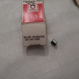 NOS Delco Radio Knob Slide Square Shape # 26026396 - Picture 1 of 4