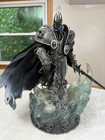 World of Warcraft Arthas Polystone Statue by Sideshow Collectibles 2774/3000 Cover