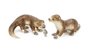 Saturno Silver and Enamel Otters - Fully Hallmarked Sterling Silver - Foto 1 di 5