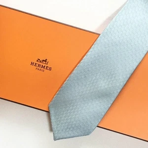 HERMES Logo 100% Seidenkrawatte Herren Hellblau Echtes Exzellentes Zustand - Bild 1 von 10