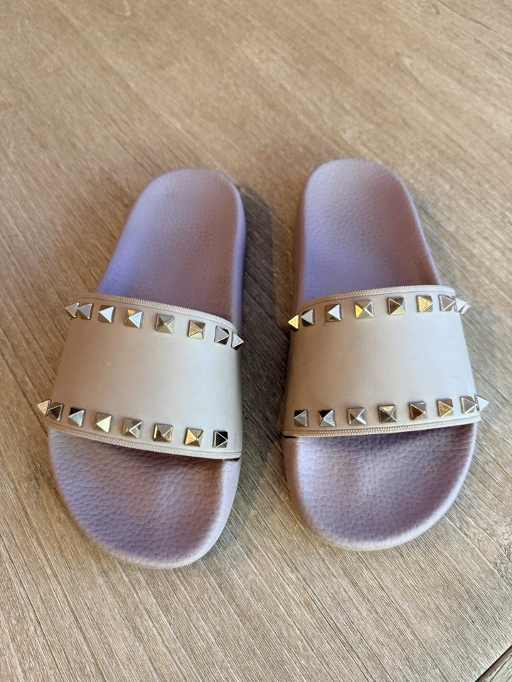 Valentino Rockstud Rubber Slides Sandals Beige Nude Tan Dusty Pink US 7 Euro 37 - Image 1 of 4