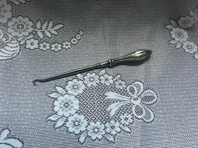 CRISFORD & NORRIS LTD BIRMINGHAM 1912/13 BUTTON WITH SILVER HANDLE 18CM LONG - Image 1 of 4