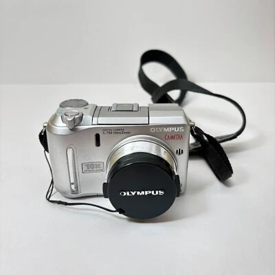 Olympus Camedia C-750 Ultra Zoom 4.0MP Digital Camera FOR PARTS/REPAIR UNTESTED - Image 1 of 4