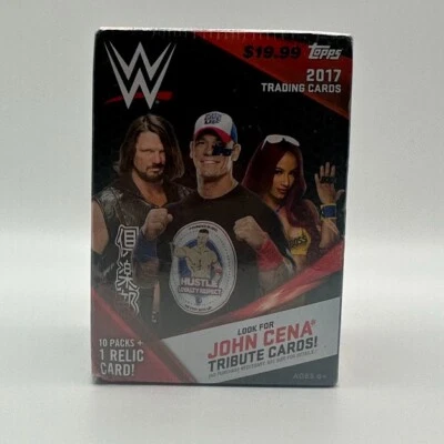 2017 Topps WWE Wrestling 10 Pacco 1 Carta Relic Garantita Tributo A John Cena - Immagine 1 di 3