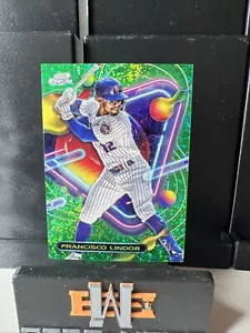 2023 Topps Cosmic Chrome Francisco Lindor rifrattore antipolvere spaziale verde /75 metri - Foto 1 di 2