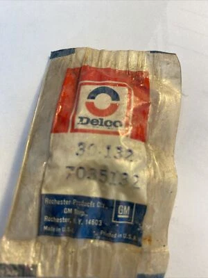 Conjunto de aguja y asiento 1975 2 bl carburador Chevy Buick Olds nuevo de lote original GM 7035132 Foto 1 de 3