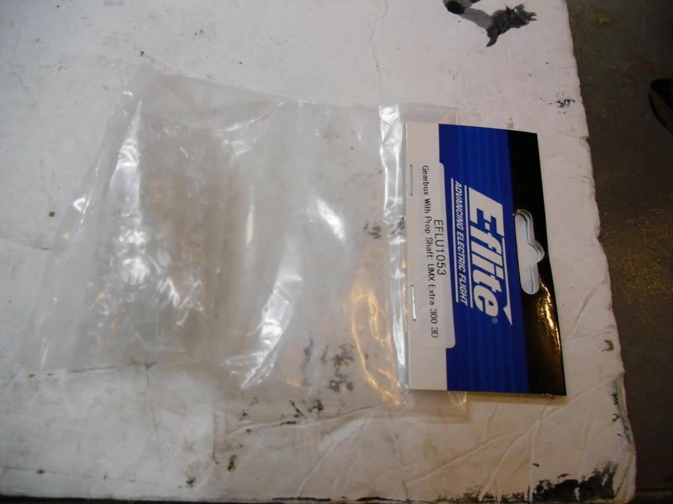 E flite EFLU1053 gearbox with prop shaft UMX Etra 300 3D - Image 1 of 1