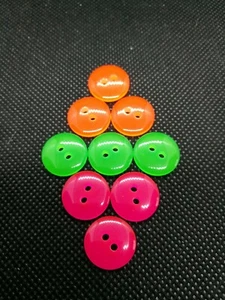 Neon Knöpfe fluoreszierend 15mm 2 Loch Neuheit Knöpfe - 3 Farben - Basteln - Bild 1 von 8
