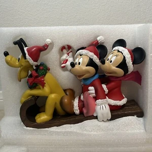 Disney Topolino Minnie Pluto Slitta su Slitta Decorazione Neve Natale Vacanze Nuovo - Foto 1 di 6