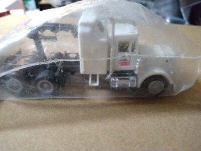 Camión Peterbilt cabina cama Promotex Herpa escala 1/87 HO Northern Cartage Foto 1 de 4