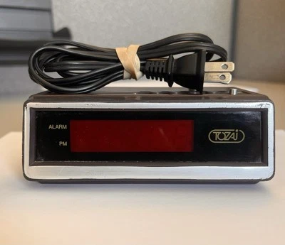 Tozai Reloj Despertador Digital Reposo Batería Pantalla Roja ATC3035 Funciona De Colección Básico Foto 1 de 4