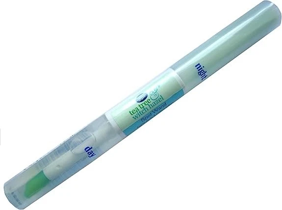 Boots Tea Tree & Witch Hazel - 2-in-1 Spot Treatment Wand 3.5ml Day + Night - Image 1 of 1