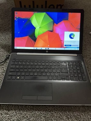 READ HP 15 DA0XXX 15.6 Core i5-8250U 1.60GHz 8GB 128GB Touchscreen Laptop Win 11 - Image 1 of 4