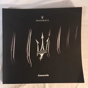 Folleto de ventas de concesionario Maserati 2019 104 páginas ¡leves daños por agua FS! - Imagen 1 de 8