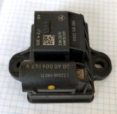 GLOW PLUG RELAY A6519000900 Original MERCEDES SPRINTER C E CLASS 2.1 CDI EURO 5 - Image 1 of 4