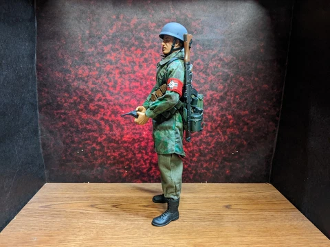 1/6. WWll . German Luftwafen Paratrooper. 21st Century. Ultimate Soldier Cover
