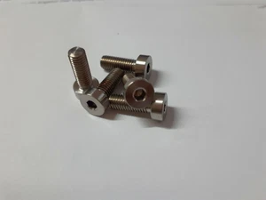 10 x Titan Gr. 2 Schrauben / Titanium Grade 2 DIN 7984 M5 x 14 - Picture 1 of 1