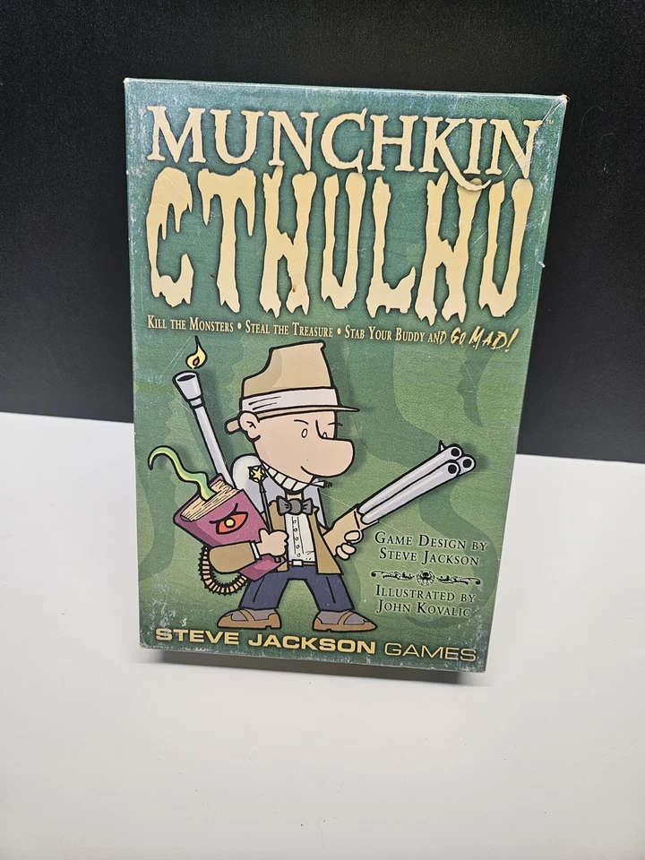 Munchkin CTHULHU Card Game Steve Jackson Games Kill Monsters Steal Stab Go Mad! - Image 1 of 4